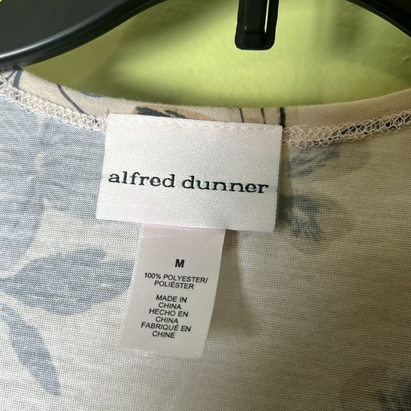 Alfred Dunner Blue and Cream Floral Top - Picture 5 of 6